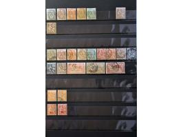 collection mainly */** starting with the classics and with many better sets, stamps and minisheets in 26 albums or stockbooks