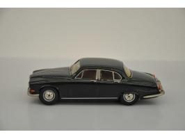 Jaguar 420 Saloon, Classic Jaguar Miniatures, hand built, 1:43, dark green, Mint.