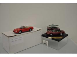 Jaguar XJ 220, Minichamps, 1:43, green, Mint, Jaguar XK Cabrio, AutoArt, 1:43, green, Near Mint (box and outer carton damaged