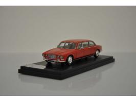 Jaguar XJ12 Limousine, Fervor43, 1:43, red, Near Mint (scratches on box).