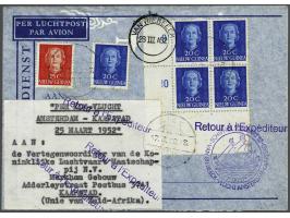 En Face 20 cent blauw (5x w.b. blok van 4 met hoekvelrand) en 25 cent helrood op luchtpostbrief van Biak 17-3-1952 naar Kaaps