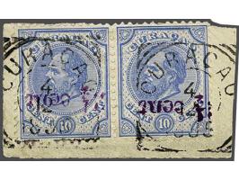 Hulpzegel 2½ cent in paar op briefstukje, variëteit kopstaande opdruk, vierkantstempel CURAÇAO 4.12.1895, één ex. dun tandje,