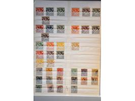6 diverse boekwerken w.b. Riddell Suriname a postal history, Bakker Communicatie mogelijkheden krijgsgevangenen Australië en 