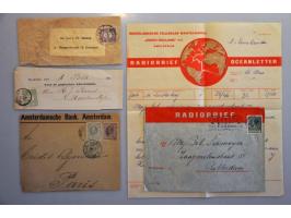 fdc's en poststukken, diverse restantcollecties w.b. jaren '50 op bladen etc. in 2 albums, 2 mapjes en envelop