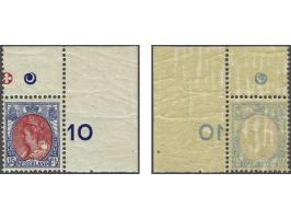 15 cent blauw en karmijn met hoekvelrand en drukkerstekens en variëteit spiegeldruk blauwe kleur op achterzijde