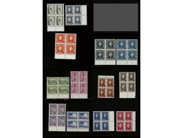 Landschappen en Wilhelmina 1 cent t/m 2½ gulden met gatdoorboring en specimen in rood in blokken van 4 met velrand
