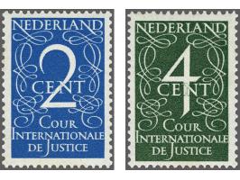 Cour Internationale de Justice 2 en 4 cent met certificaat Moeijes 1994, cat.w. 750