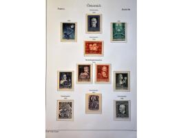 collection 1945-2017 */** including better sets and face value in 3 binders and booklet